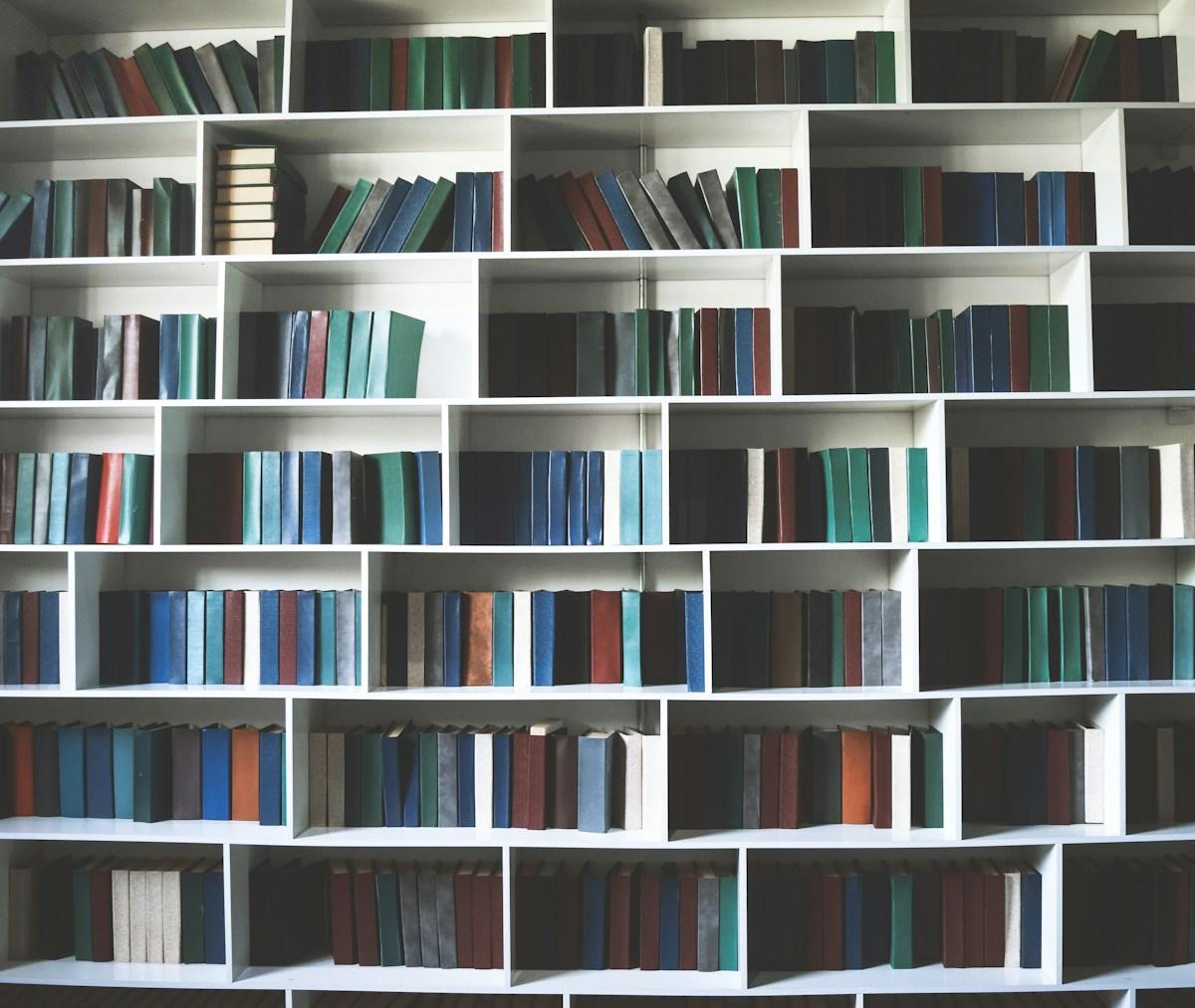 The Solopreneur AI Stack: From $0 to First Paying Customer