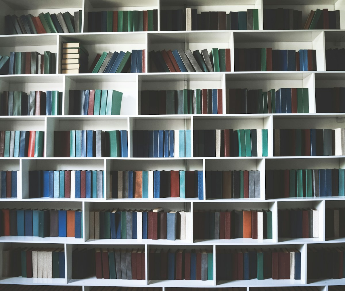 The Solopreneur AI Stack: From $0 to First Paying Customer